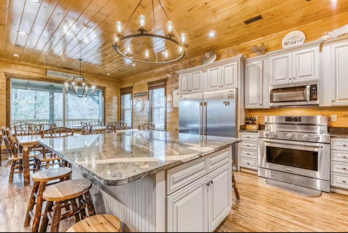 The Great Dogwood Manor By Stony Brook Cabins Gatlinburg Exterior photo