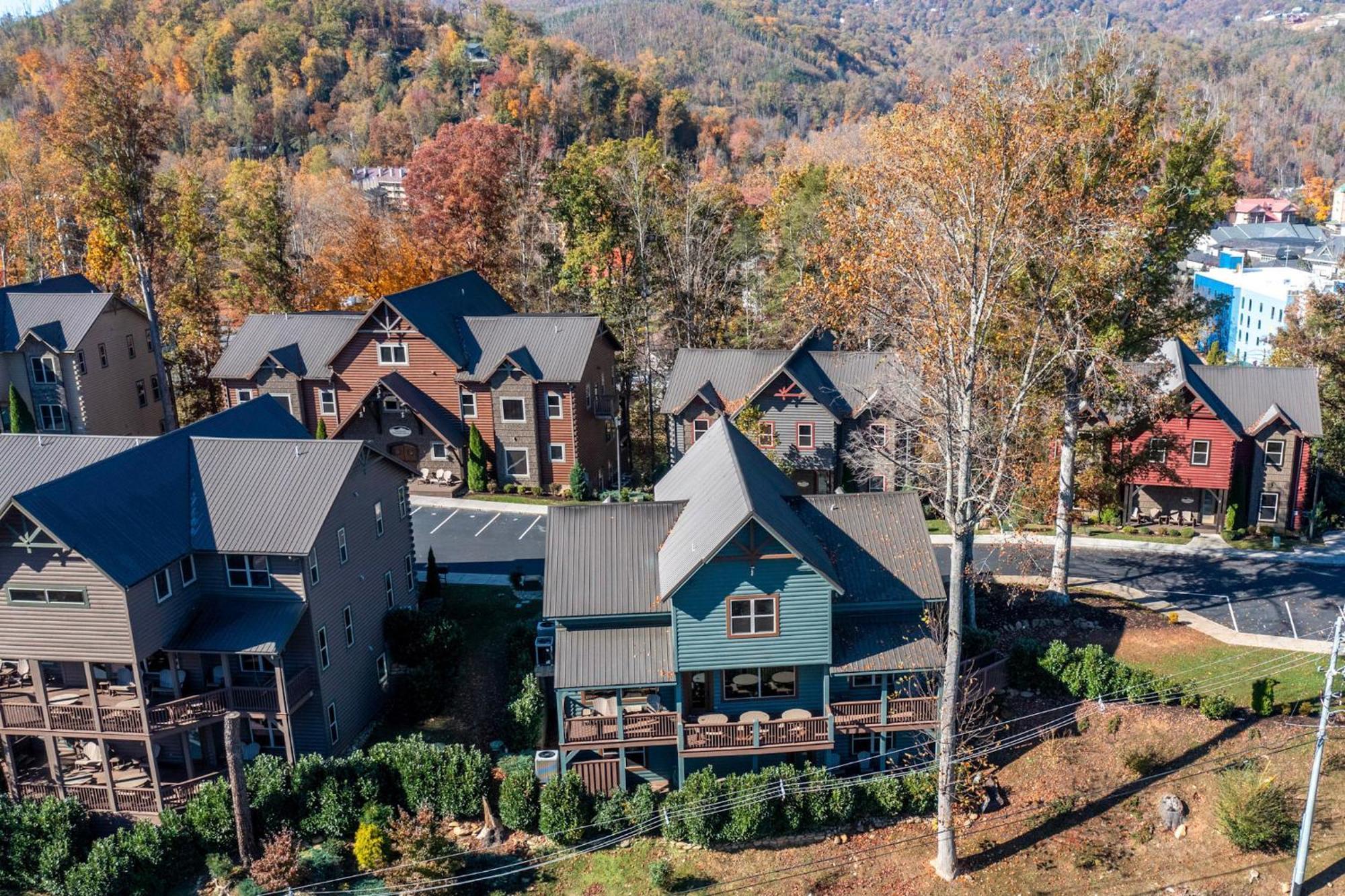 The Great Dogwood Manor By Stony Brook Cabins Gatlinburg Exterior photo