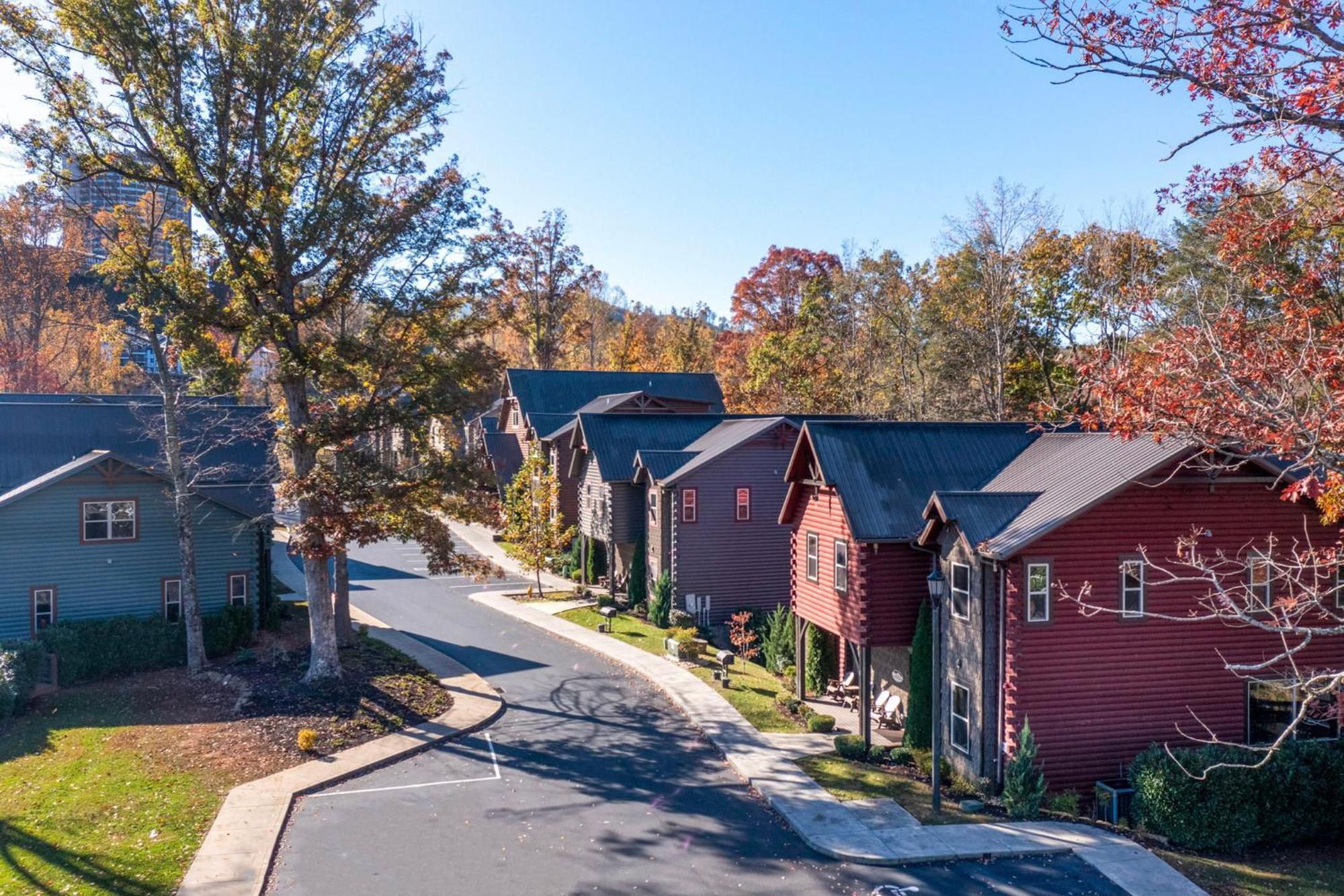 The Great Dogwood Manor By Stony Brook Cabins Gatlinburg Exterior photo